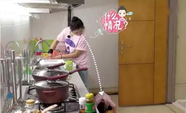 七宝哭何洁完整版,何洁照顾七宝