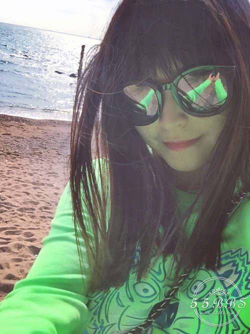 55大咖齐秀春装！卫衣风衣墨镜迷醉初春里！