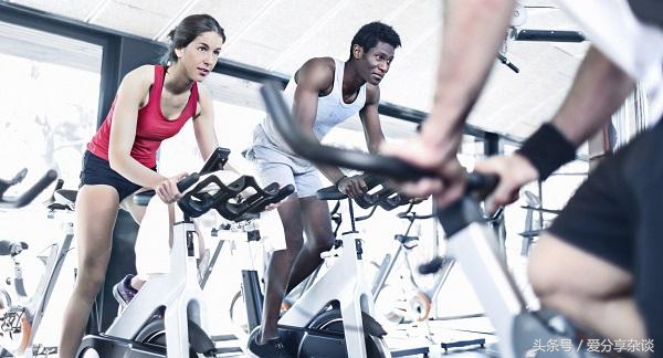 骑动感单车的要领及注意事项,动感单车的动作要领