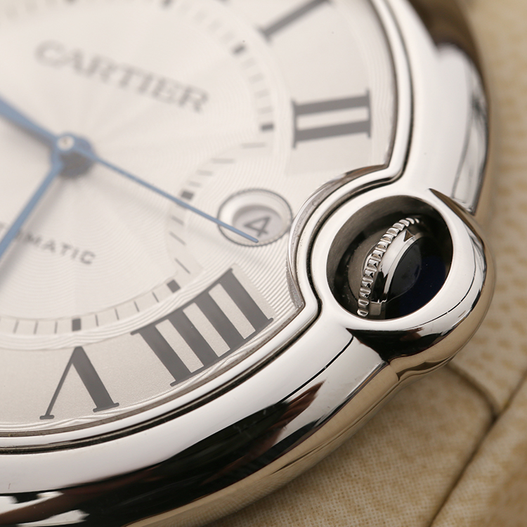 简约的风格也是成功男士的选择卡地亚CARTIER蓝气球W69012Z4