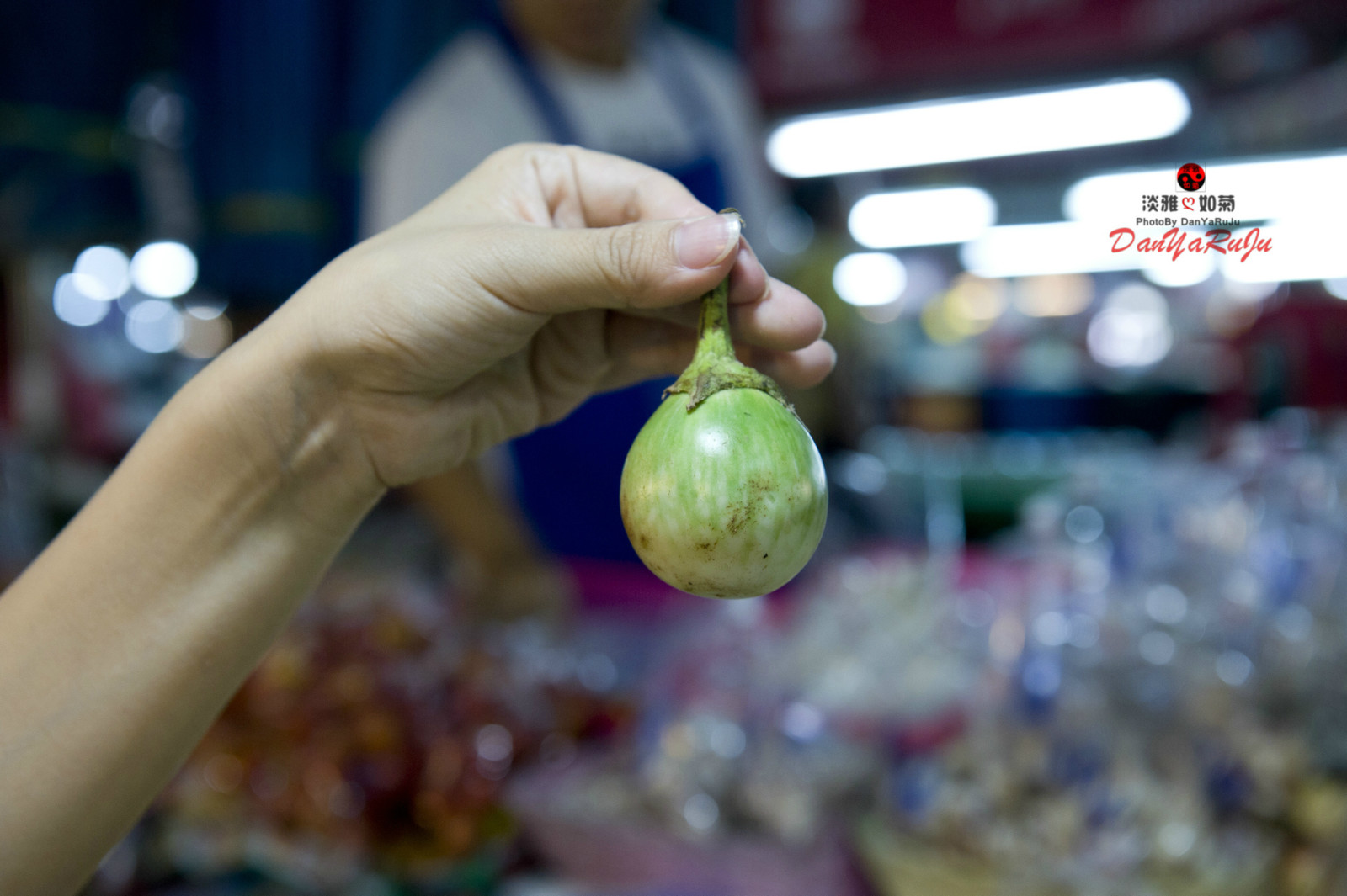 泰国山竹新鲜美味 (泰国清迈最大的食物批发市场)