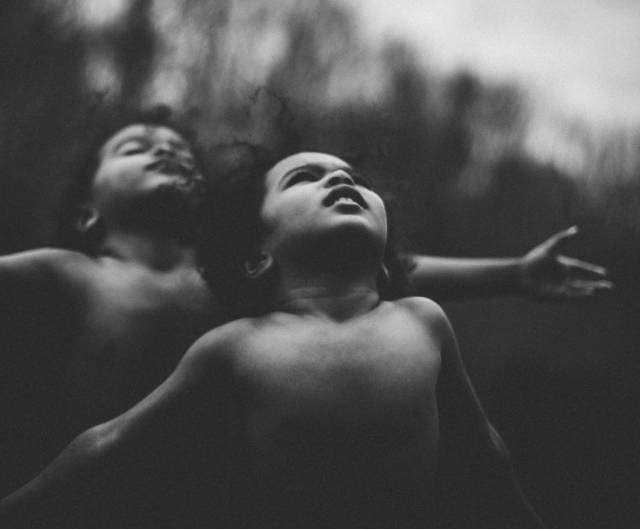 我们从此再也没有见过，很想再见她一面