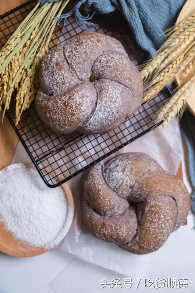 一口软欧包一口茶,一口鲜果茶一口软欧包