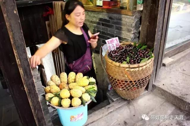 开着房车去遛娃,开着房车带狗狗出去玩