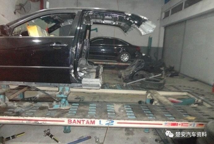 汽车钣金工用锤子敲光辉岁月,汽车钣金工绝招