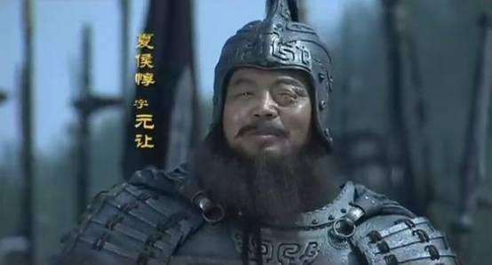 夏侯惇生吞自己的眼睛,三国演义中夏侯惇被谁射瞎一只眼