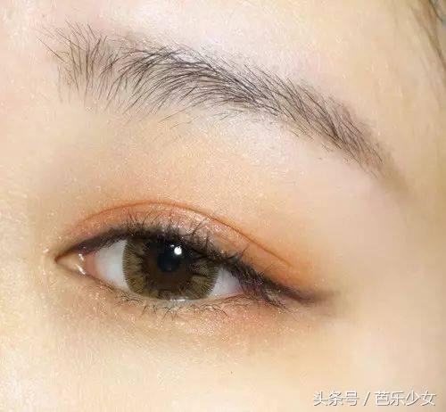 好冷冷冷冷～来一杯女明星最爱的“橙汁妆”吧