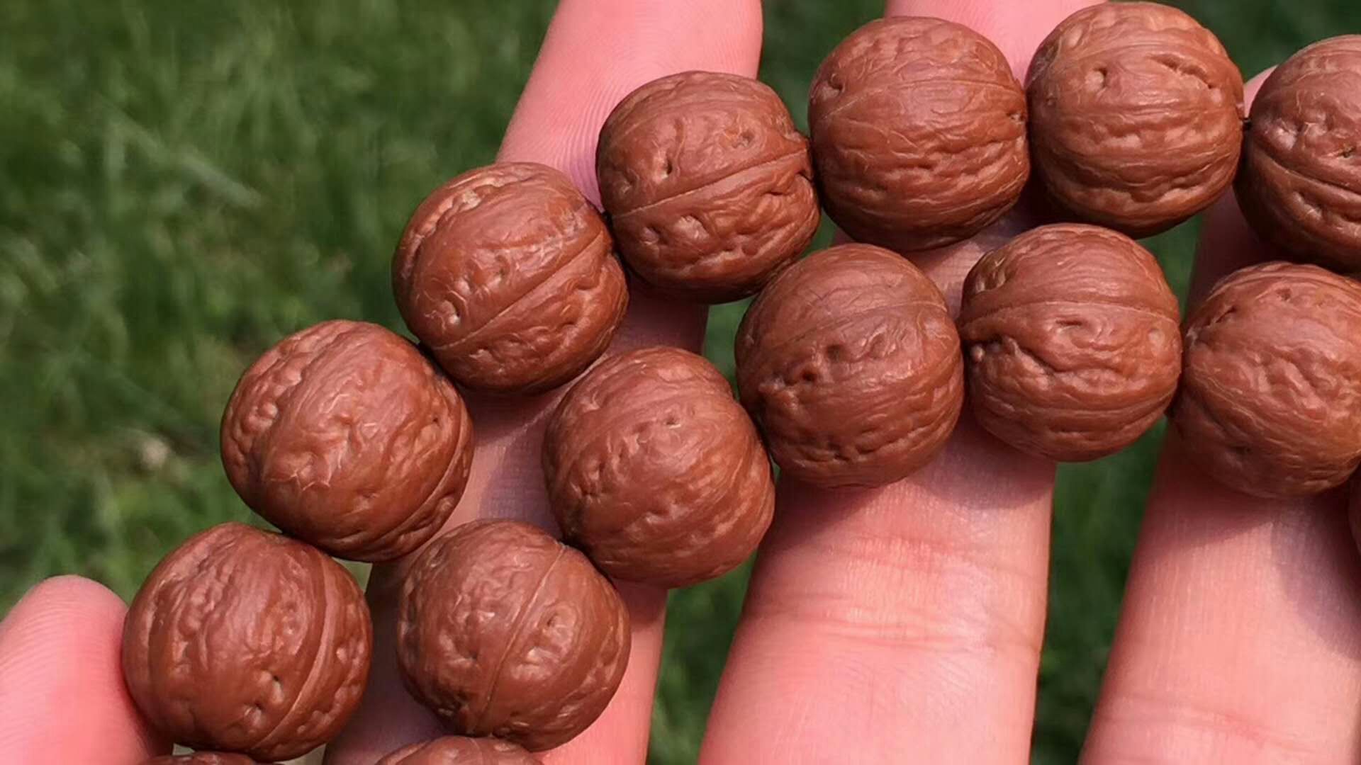 最值得玩的小核桃手串,老核桃手串收藏