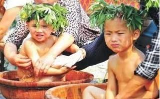 艾草煮水洗头能治银屑病吗,用艾草水洗头后长出头发