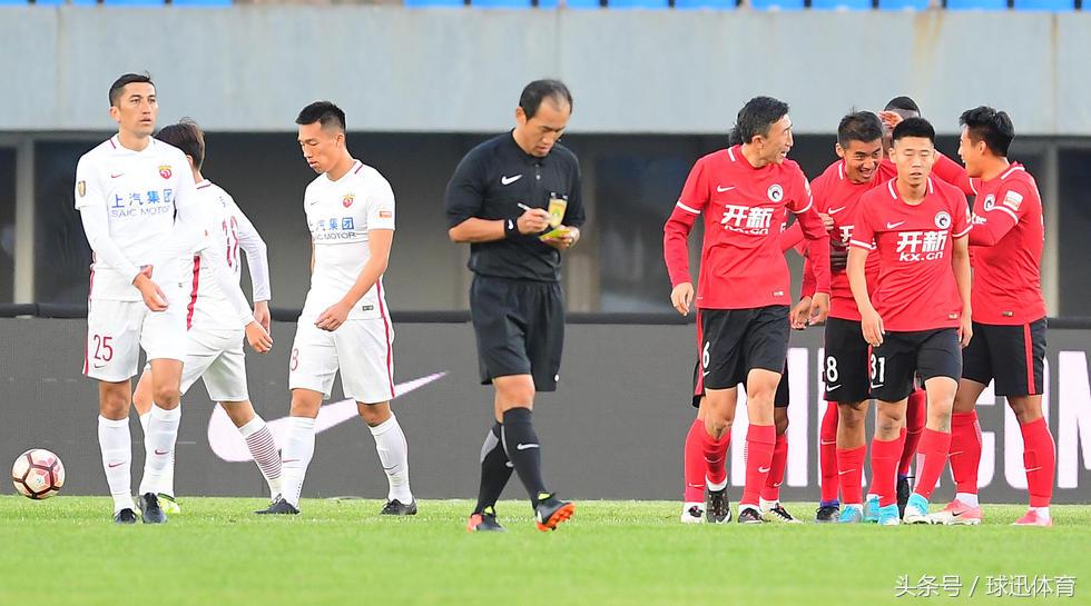 新手上路窄路会车谁让谁,新手上路左右转弯怎么让行