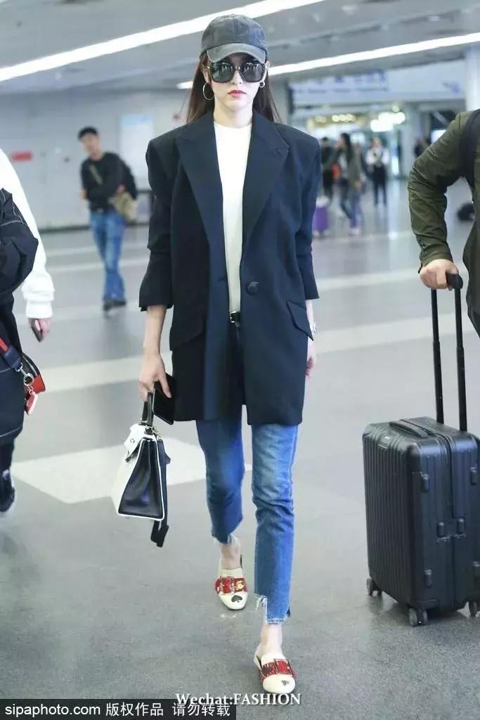 刘诗诗唐嫣甜蜜日常,一入秋便是深秋