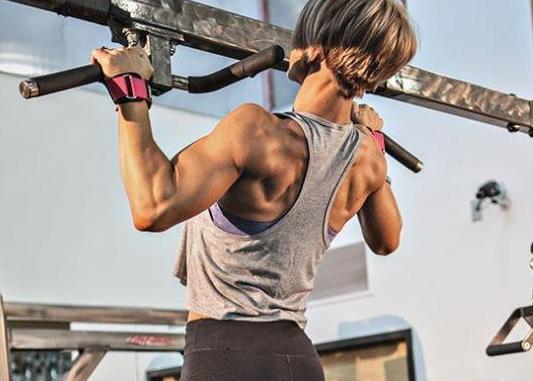 多角度全程移动背部训练：6个动作充分刺激激活背部肌群