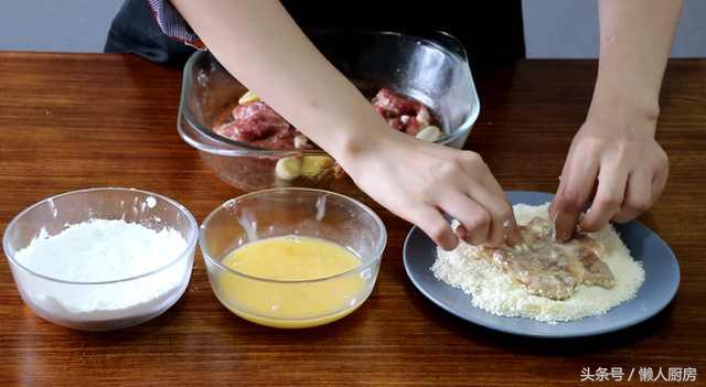 炸猪排做法儿童,无面包糠炸猪排怎么炸又嫩又酥