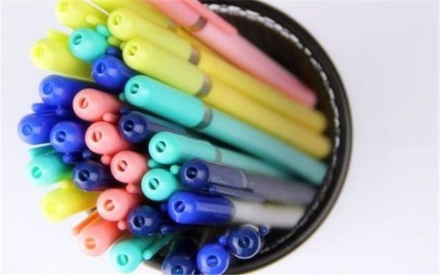 笔帽上的小孔能救命,笔帽上为什么有个小孔