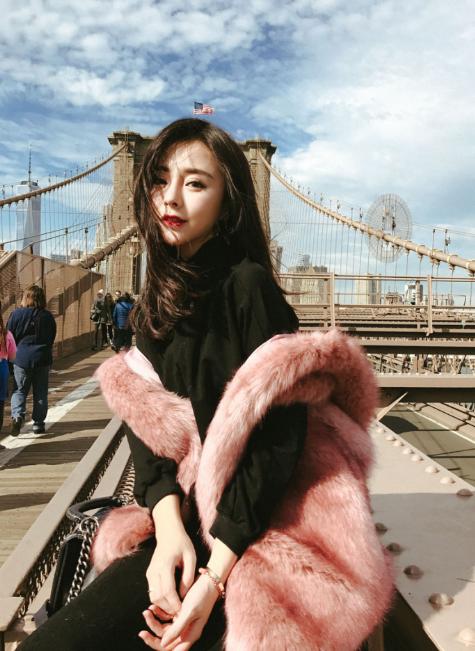 艺人们看angelababy的眼神,为什么明星流行平胸