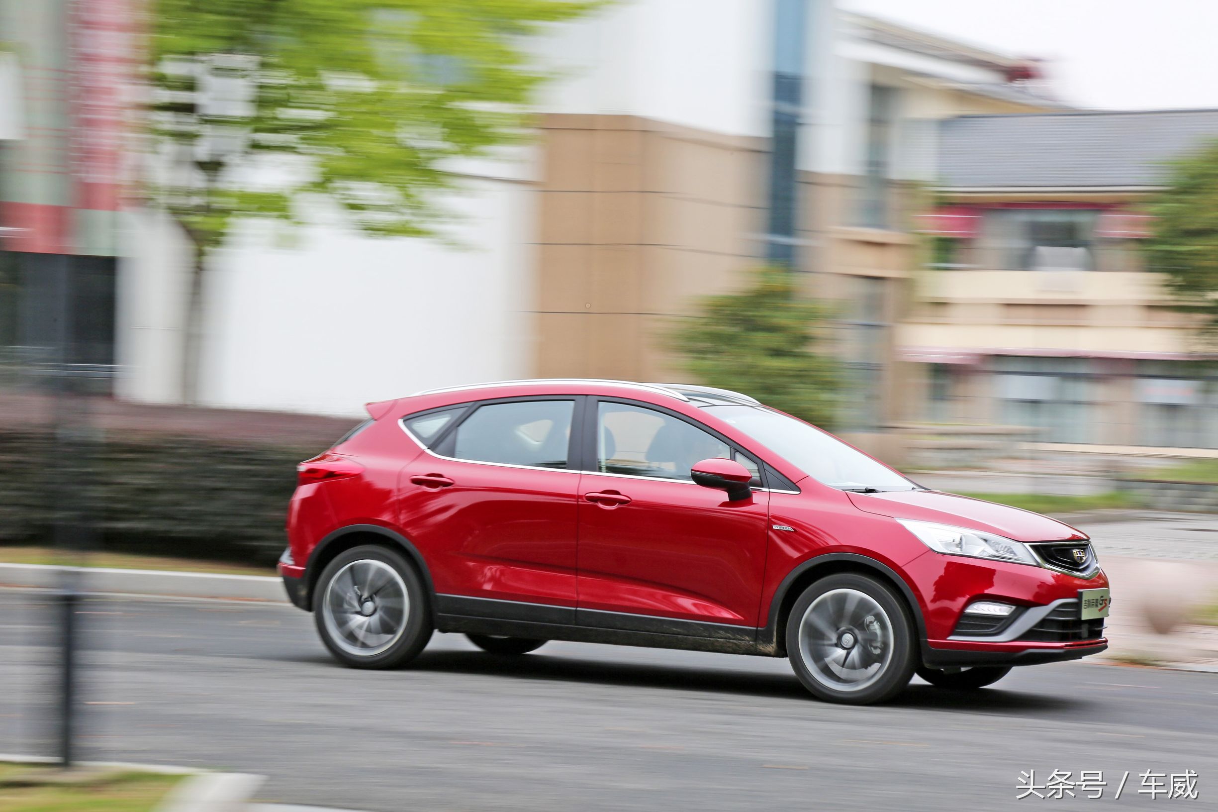 吉利帝豪gs2018款领潮版试驾,吉利帝豪gs测试