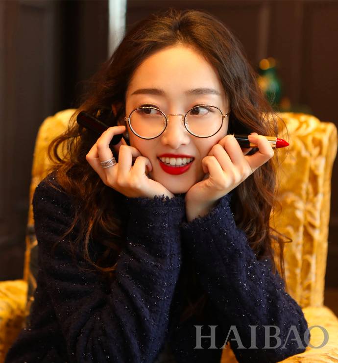 羡慕吴昕一下子就收到了100多支MAC*弹子**头