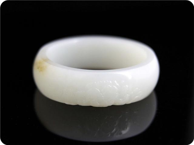 和田玉手镯种类选择,网上买的和田玉吊坠怎么辨别真假