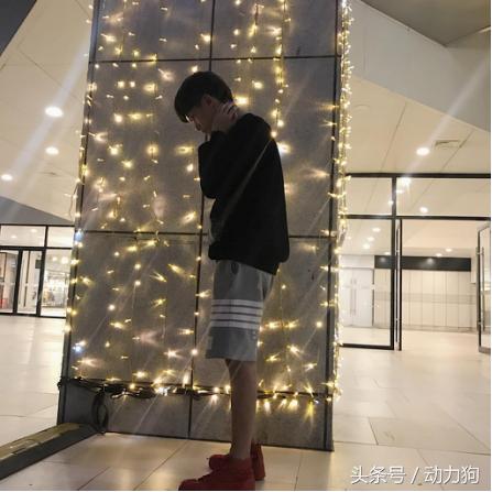 曾经懵懂无知的少年已经步入中年,曾经的年少轻狂不知不觉18年己过