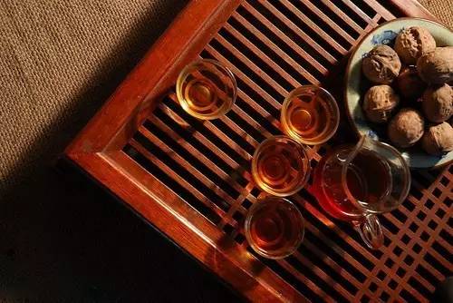 孕妇不能喝茶的四大危害,孕妇不宜喝茶的原因