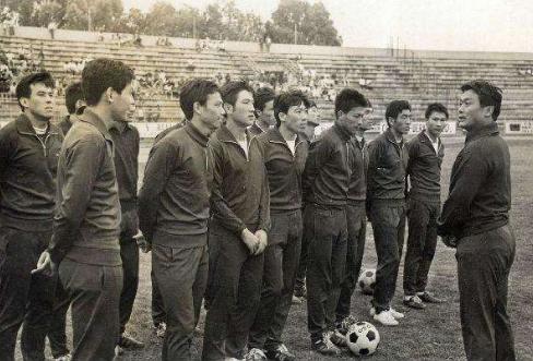 中国足坛最成功总经理，62岁开始北漂，能否当好国足大管家？