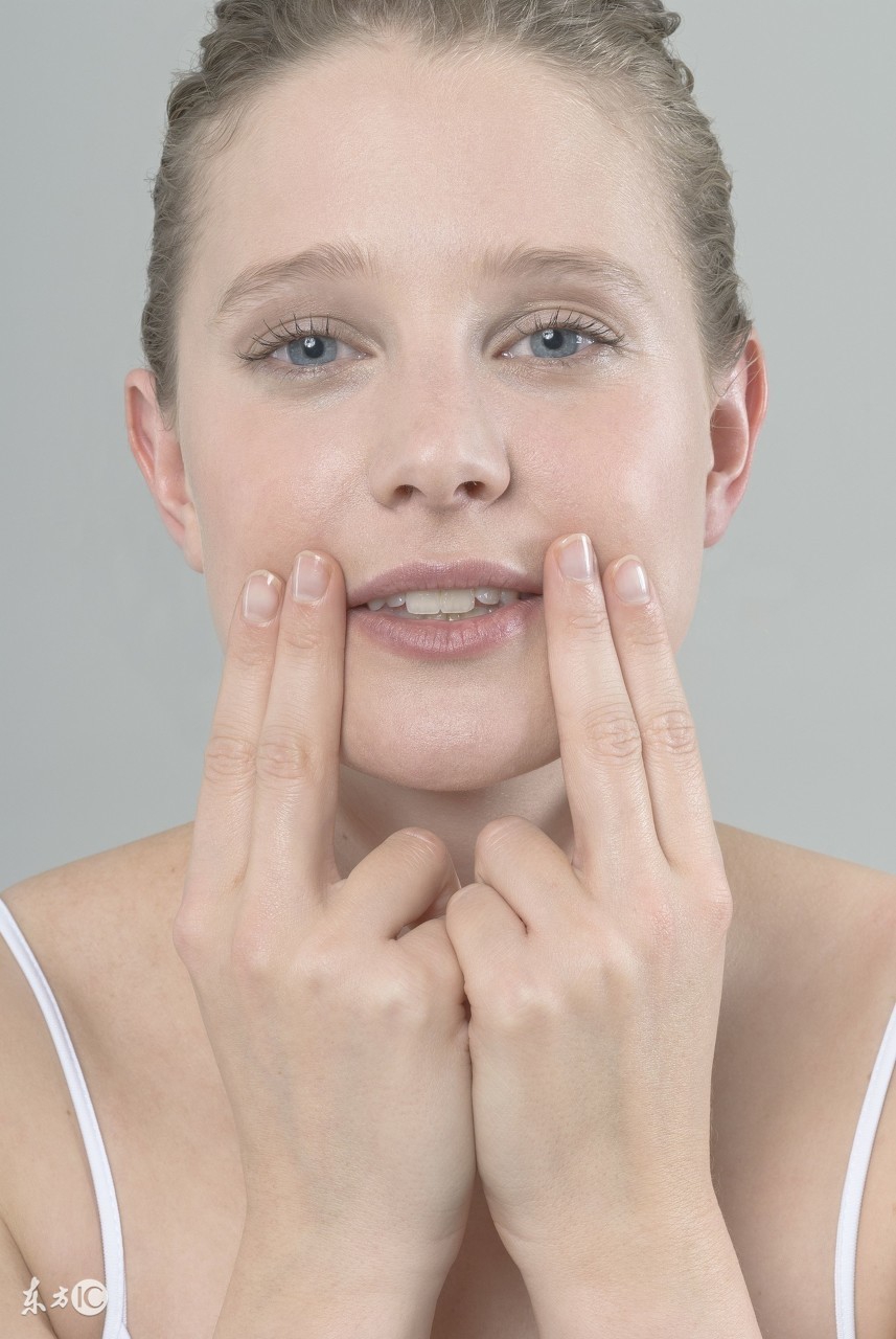 激素脸怎么护肤保湿修复皮肤屏障,激素脸皮炎角质层薄怎么修复