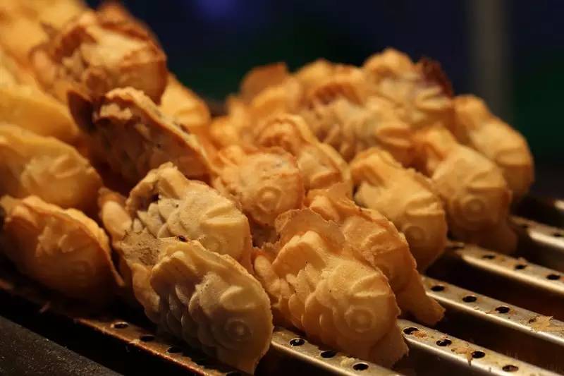 这里可能是唯一能够满足你吃到巨无霸海鲜和偶遇Runningman的地方了！