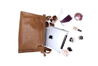 成都男人骚不骚,请看他的包