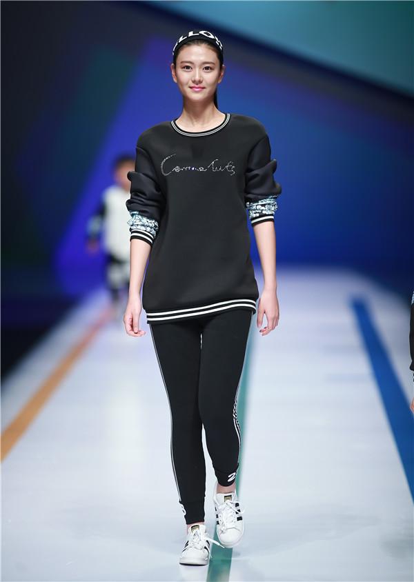 亲子装高颜值女神刘嘉带你感受奥运精神