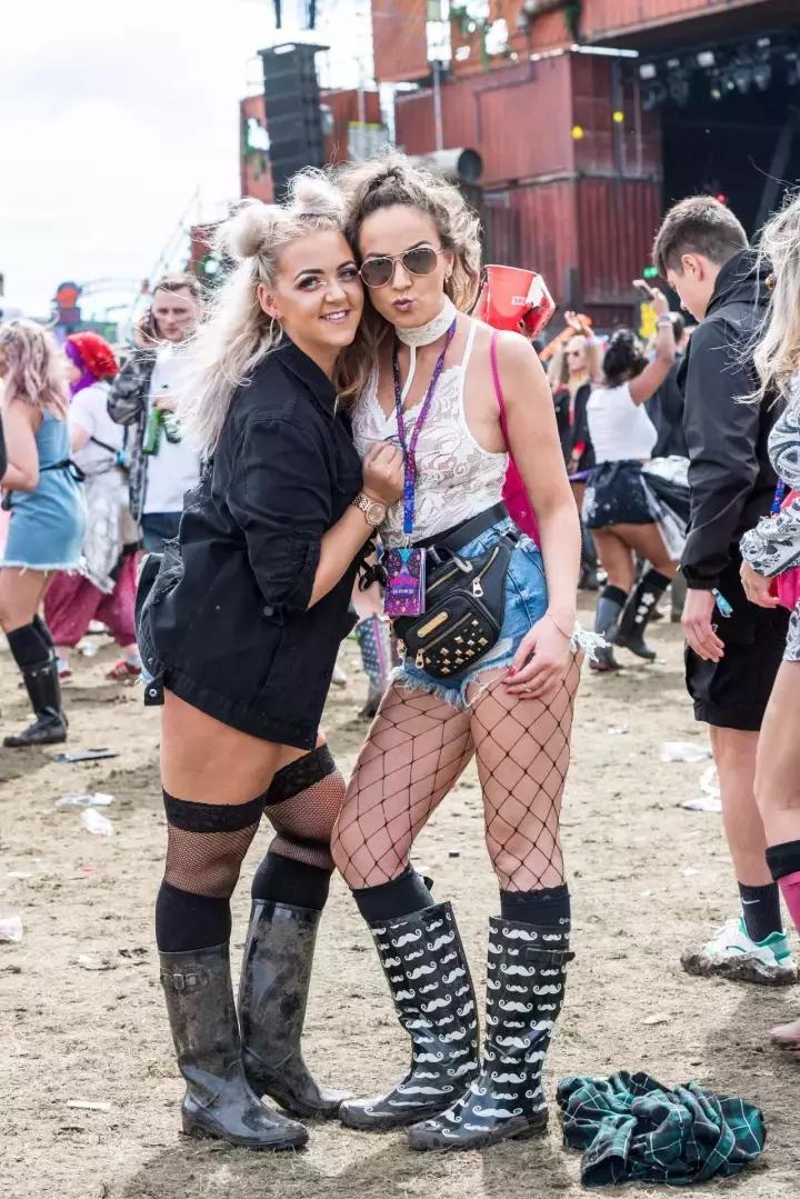 曼彻斯特原声无配乐,曼彻斯特曼联队歌