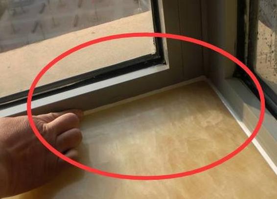 厨房玻璃胶变黄怎么处理,厨房用哪个牌子的玻璃胶不会发黑