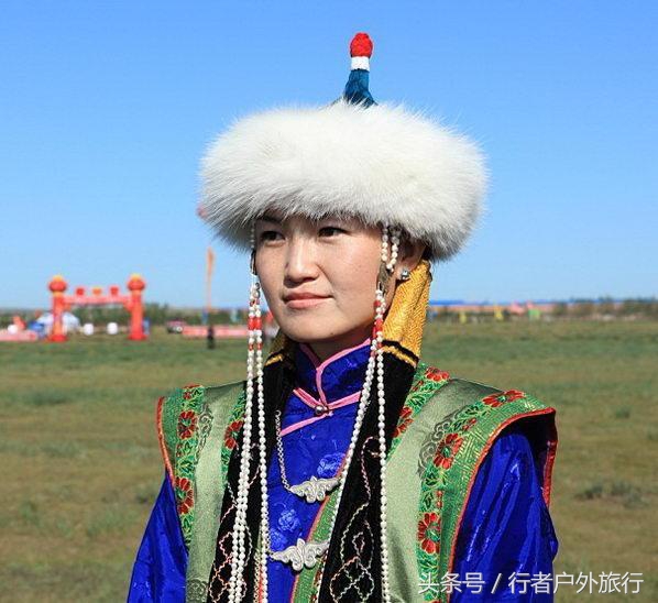 56种民族传统服饰在一起,五十六个民族服饰你更喜欢哪个