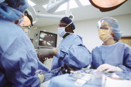 什么情况下需要做鼻窦炎手术,鼻窦炎要做微创手术吗