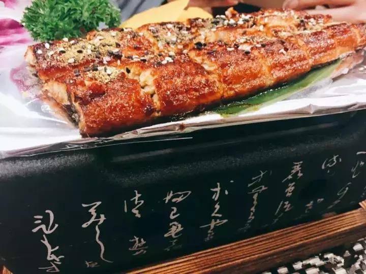 网红去武汉花潮日料店,湖北网红日料店