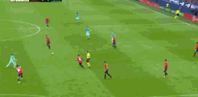 足坛经典过人马拉多纳,马拉多纳国足gif