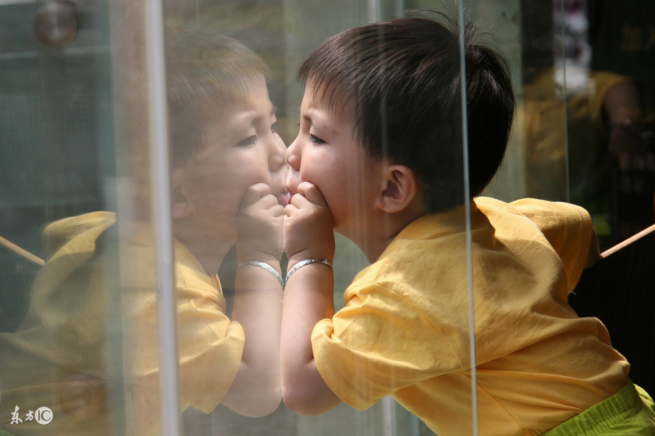 8个方法教你帮助孩子走出自卑,几个小方法告别自卑