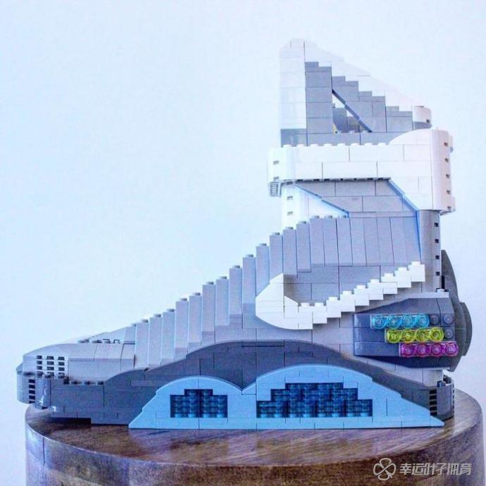 花式撸鞋?原来现在玩鞋都那么烧脑