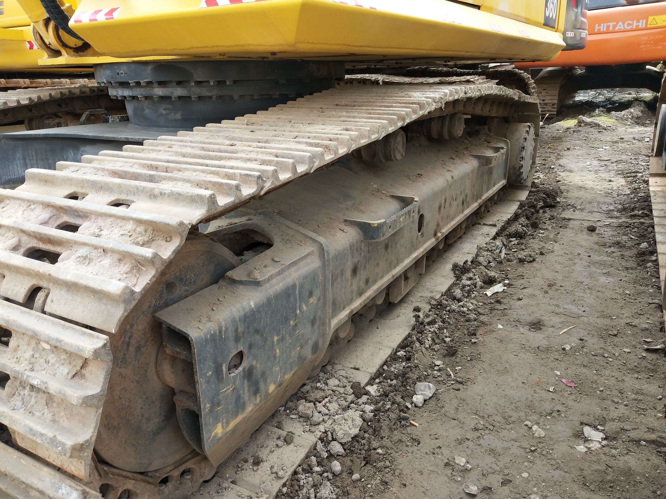 最便宜的小松360需要多少钱,10年小松360和12年小松360区别