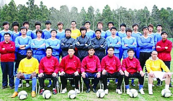 中国足球向自家球门推了多少个球,往自家球门疯狂射门