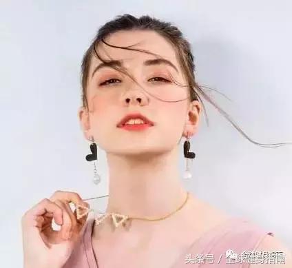 俄罗斯模特猝死尸检,20多岁俄罗斯超模跳楼事件