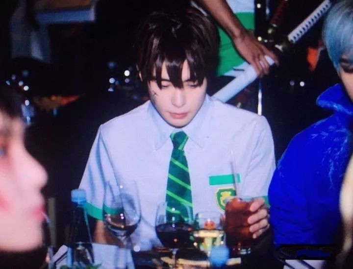 穿女装!花光存款!这样的爱豆你能接受吗?