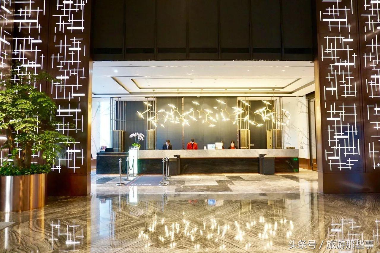 上海皇冠假日酒店是几星级酒店,上海皇冠假日度假酒店