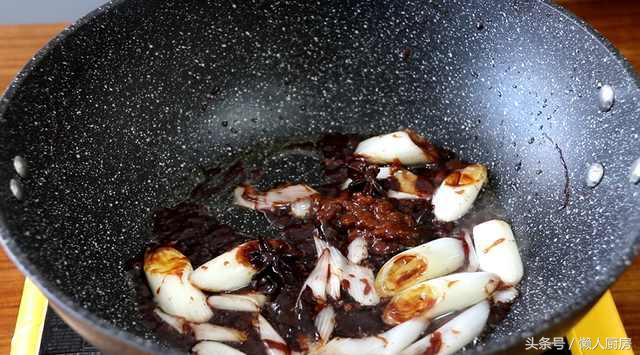 草鱼的家常做法炖鱼放啤酒吗,草鱼和五花肉炖怎么炖好吃