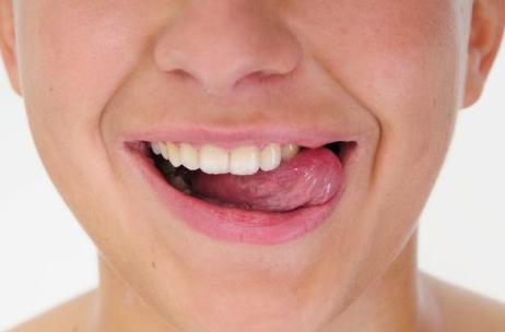 灼口综合征会引起舌根起泡吗,灼口综合症舌头的图片