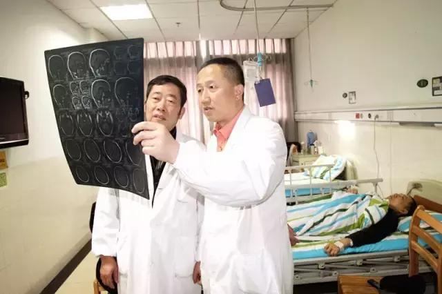 国内首例植物人唤醒病例,老中医治植物人成功