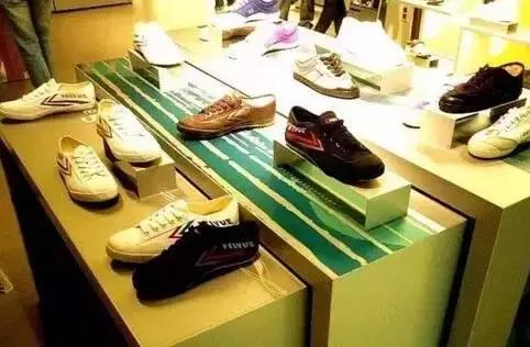 好看的国货小白鞋夏天推荐,好看又舒服的小白鞋秒杀