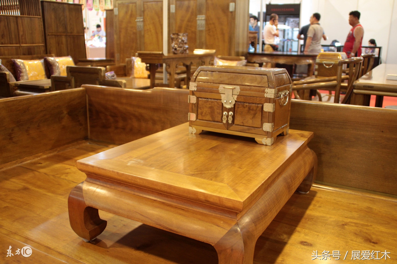 展爱红木家具专卖店,展爱红木家具
