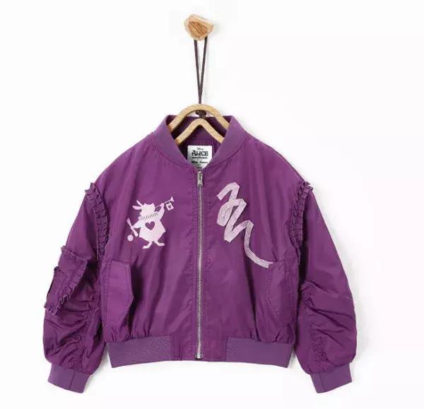 pantone流行色衣服,pantone2022流行色服装搭配