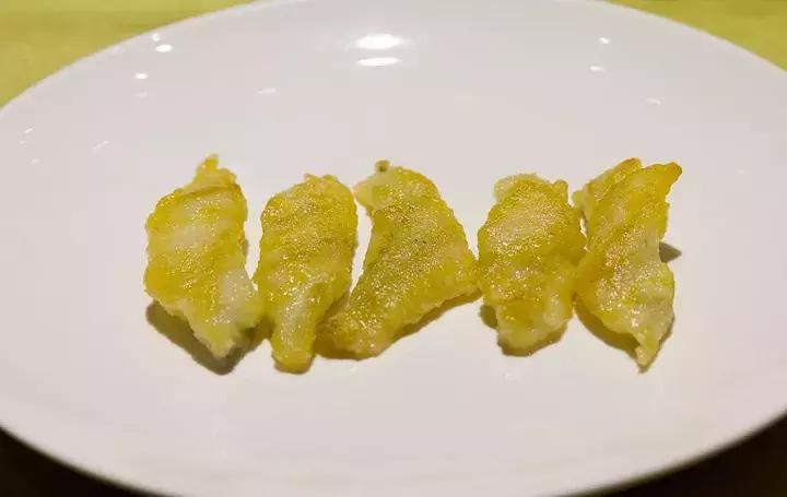 上海必吃榜第一名黄鱼面,上海50一碗的黄鱼面