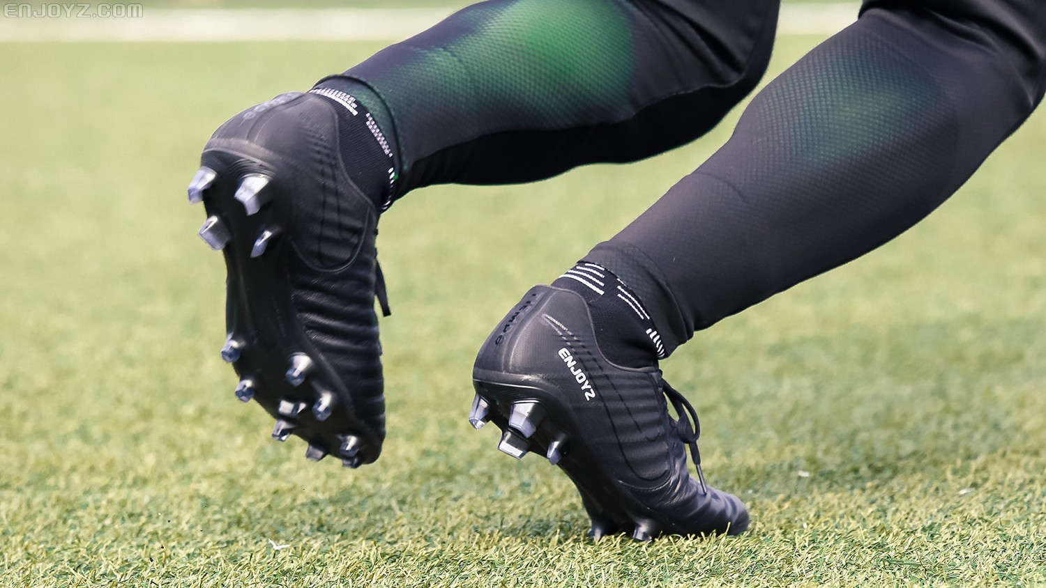 传奇7足球鞋特点,传奇7足球鞋新配色